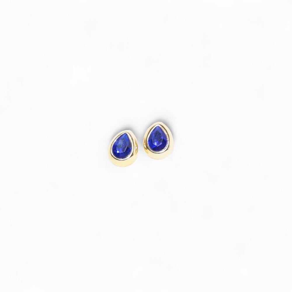 lightweight gold teardrop costume earrings